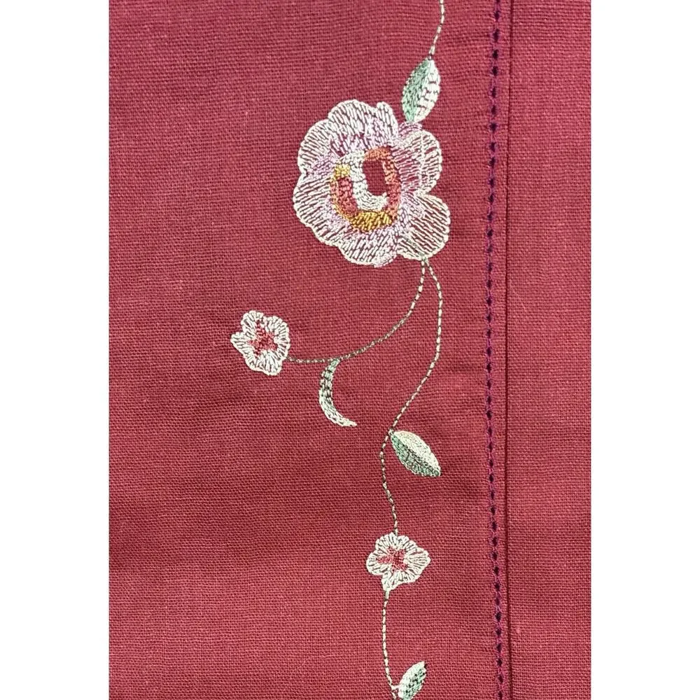 Nautica 70” Embroidered Savannah Spice 100% Ctn Floral Burgandy Table Runner
